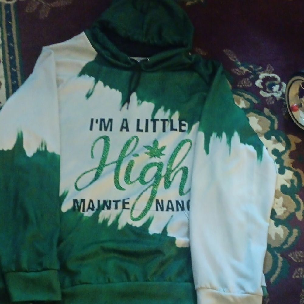 🤠Green and White Graphic Hoodie